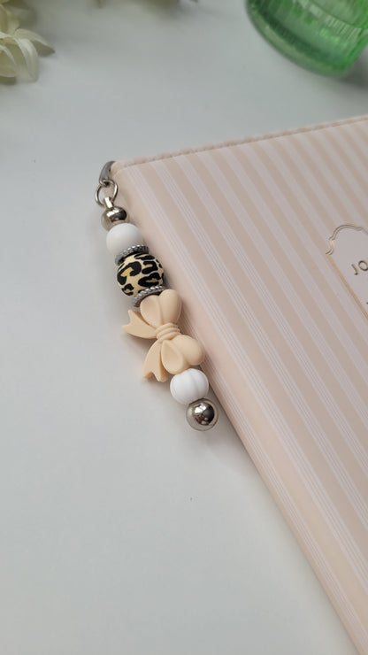 Lesezeichen Schleife leo weiss beige