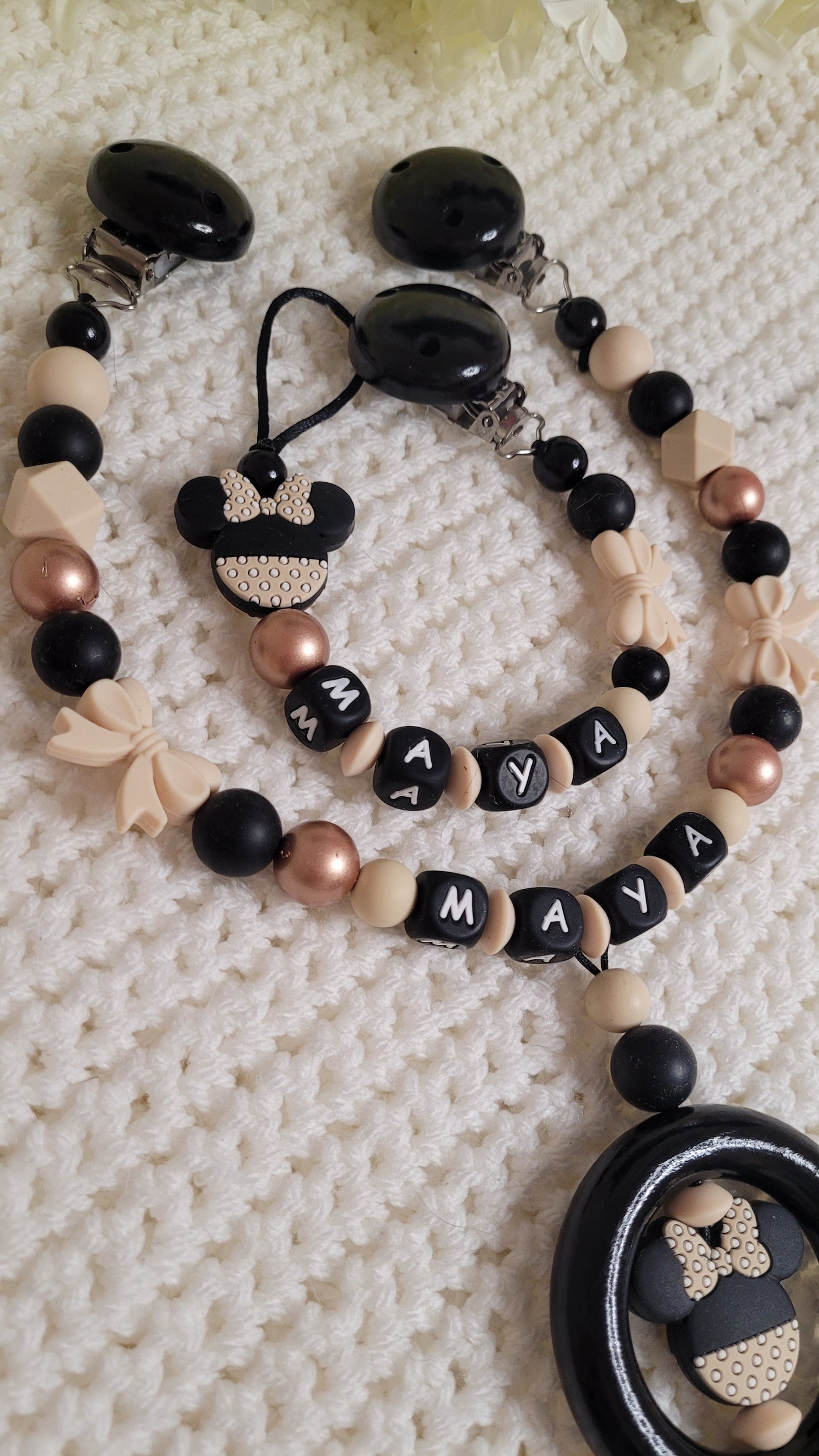 Kinderwagenkette & Schnullerkette mit Namen Minnie perlgold beige schwarz