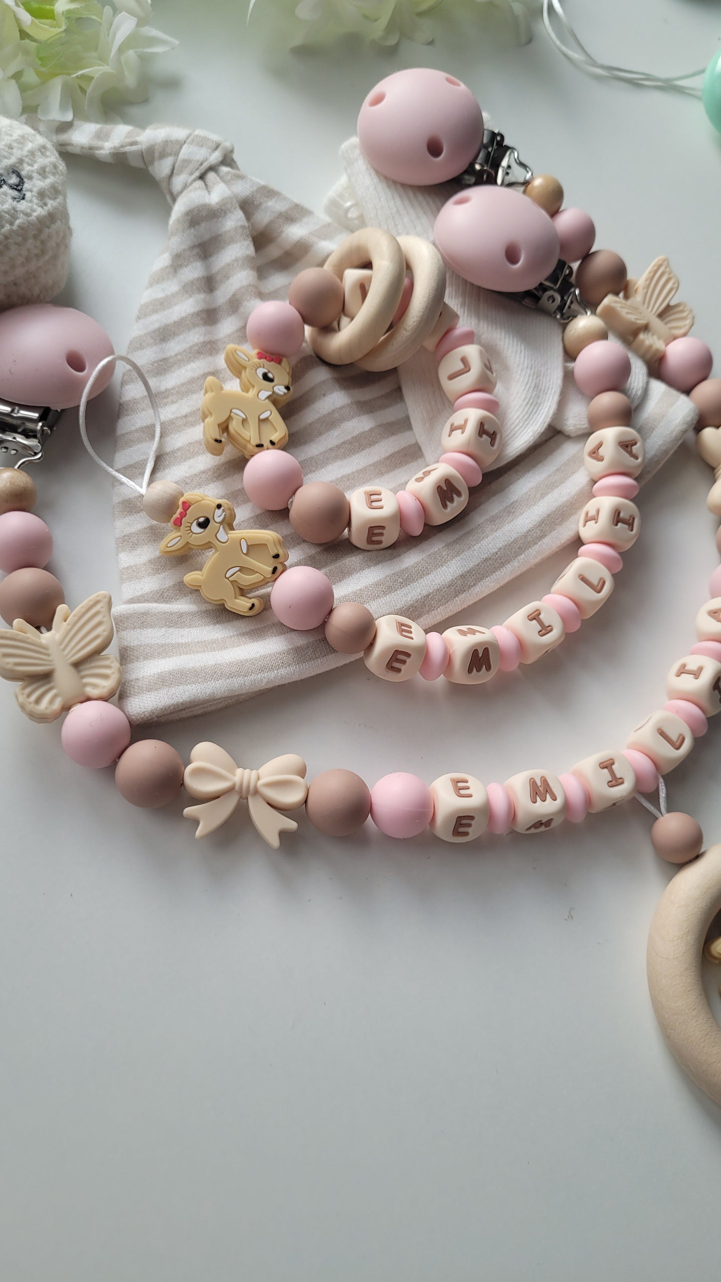 3er Set Schnullerkette Kinderwagenkette & Beissring mit Namen Reh & Schmetterlinge rosa taupe