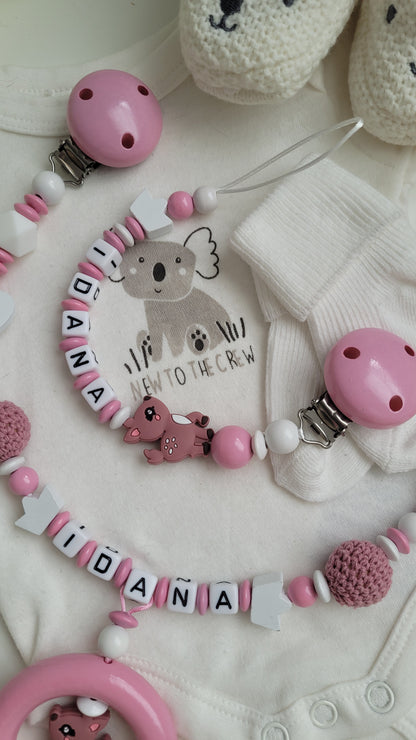 Kinderwagenkette & Schnullerkette mit Namen für Mädchen Rehkitz rosa