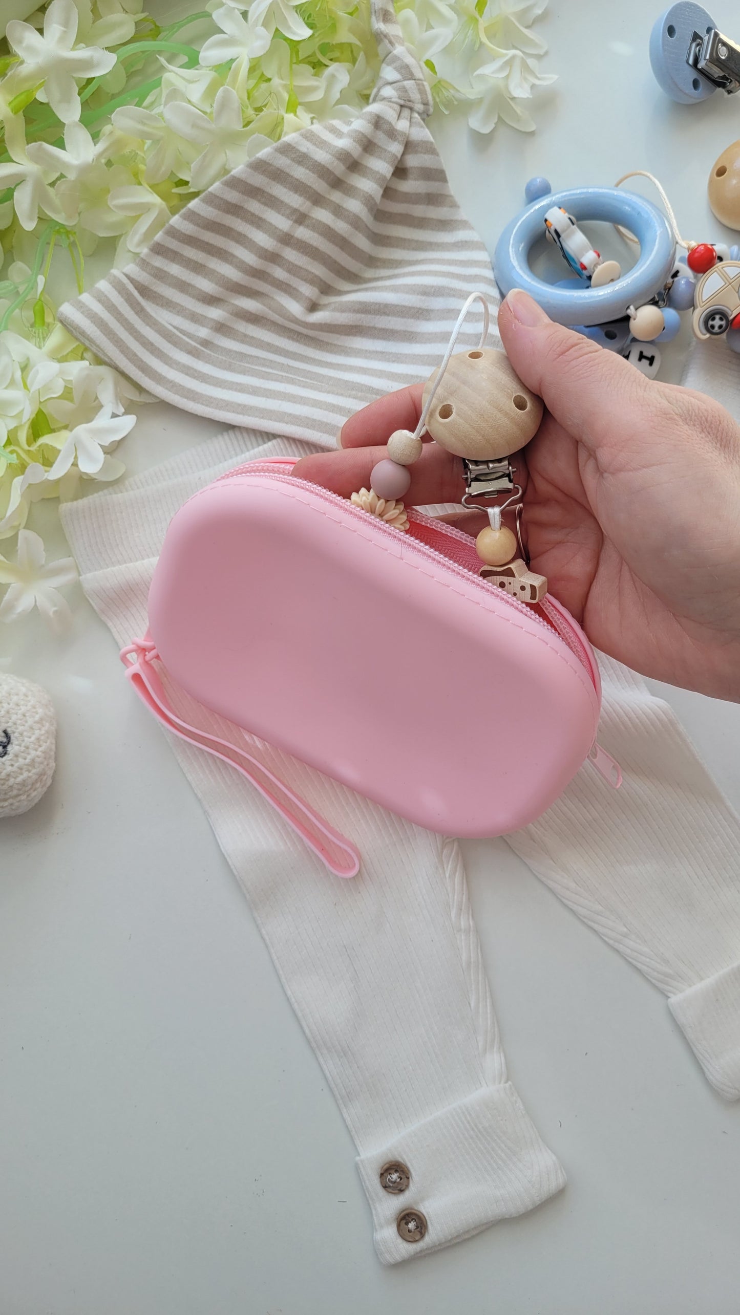 Tasche für Schnuller, Schnullerketten und Kinderwagenketten rosa