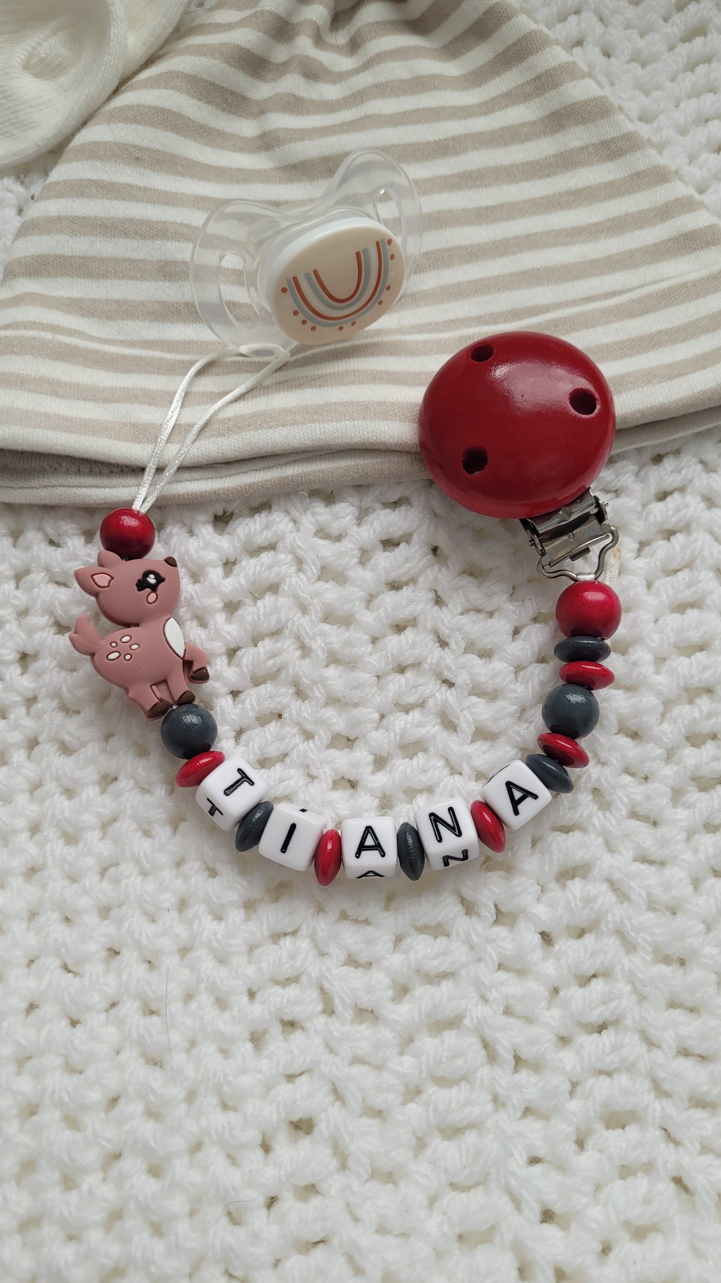 Schnullerkette mit Namen für Mädchen Reh bordaux grau