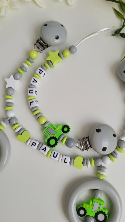 Kinderwagenkette & Schnullerkette *Traktor* grün