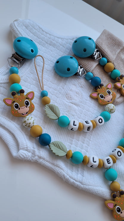 Kinderwagenkette & Schnullerkette mit Namen Giraffe türkis