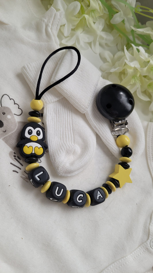 Schnullerkette mit Namen für Jungen  Pinguin gelb schwarz