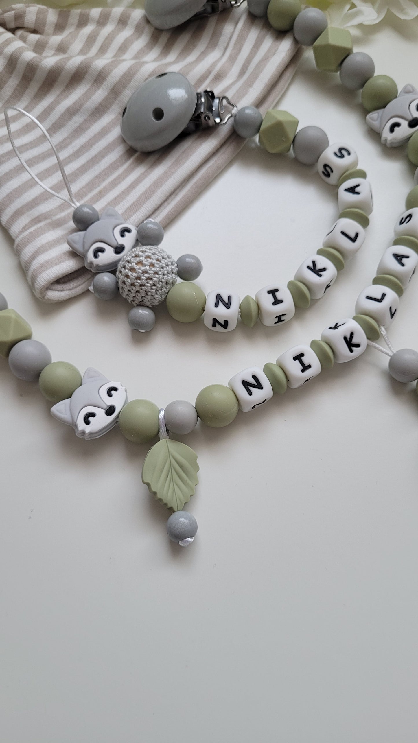 Kinderwagenkette & Schnullerkette mit Namen Fuchs grün