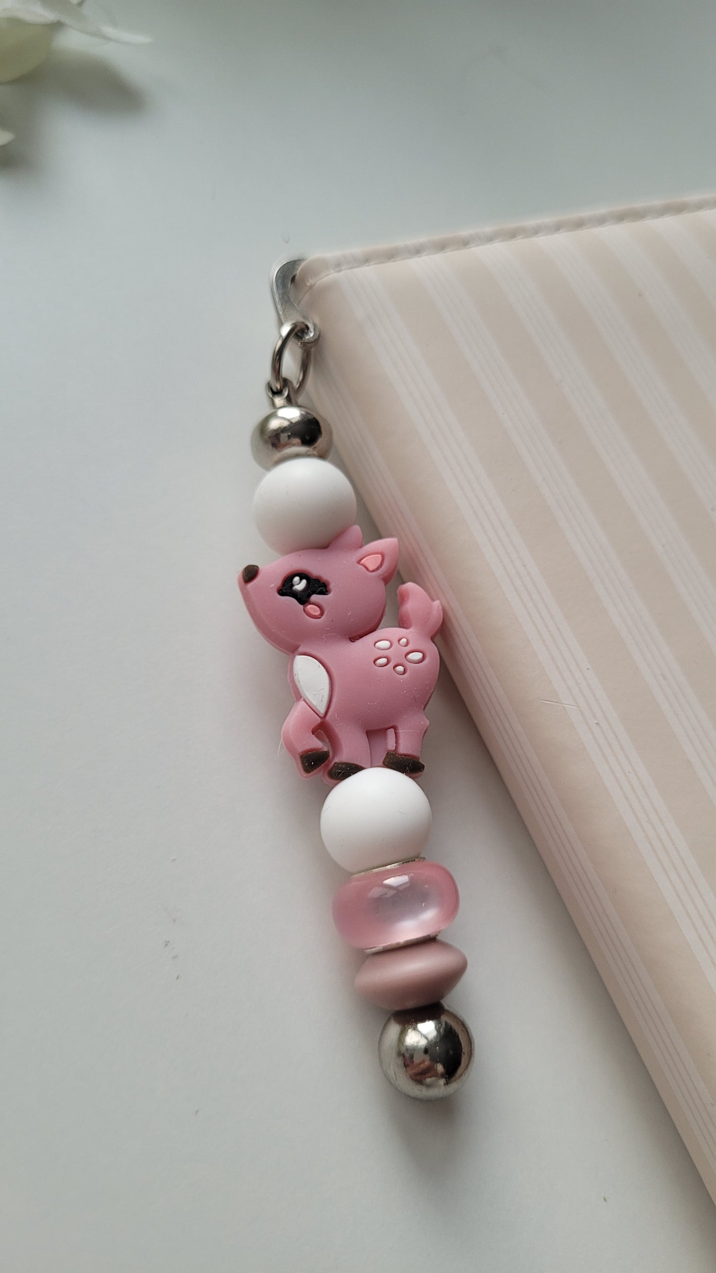 Lesezeichen Reh weiß rosa