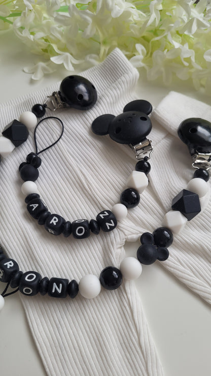 Komplett Set 3tlg Schnullerkette Kinderwagenkette Greifring mit Namen Maus schwarz weiß