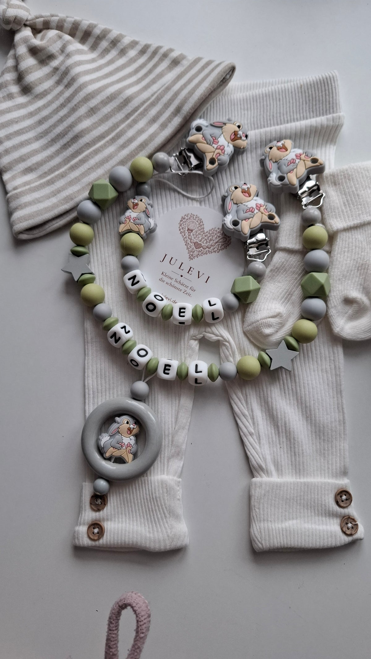 Kinderwagenkette & Schnullerkette Set mit Namen Hase grau grün Silikon | personalisiert