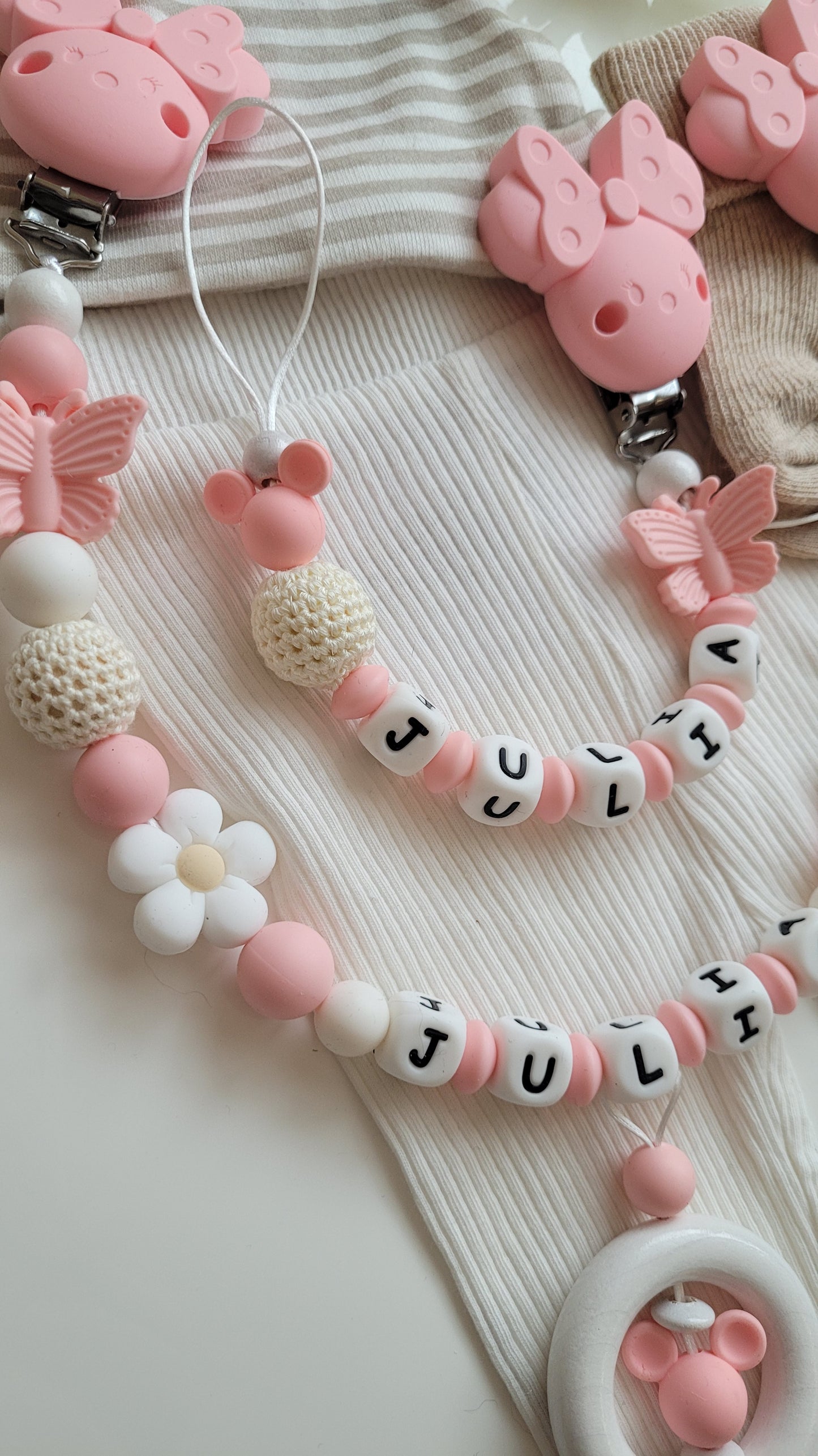 Kinderwagenkette & Schnullerkette mit Namen Schmetterling Maus & Blume rosa
