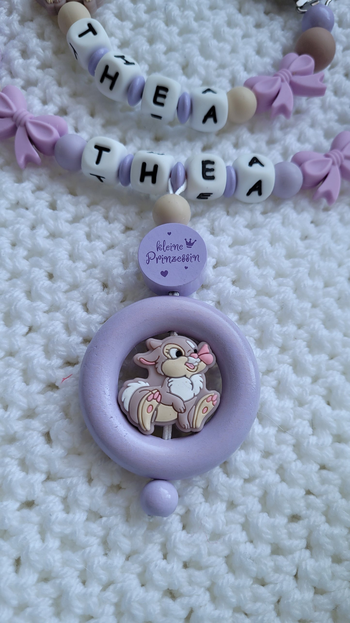 Kinderwagenkette & Schnullerkette mit Namen Hasen flieder