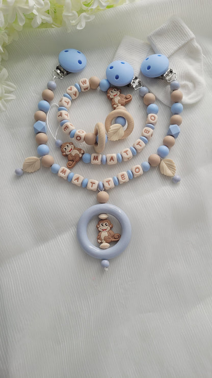 3tlg.Set Schnullerkette Kinderwagenkette & Greifring mit Namen Äffchen hellblau beige