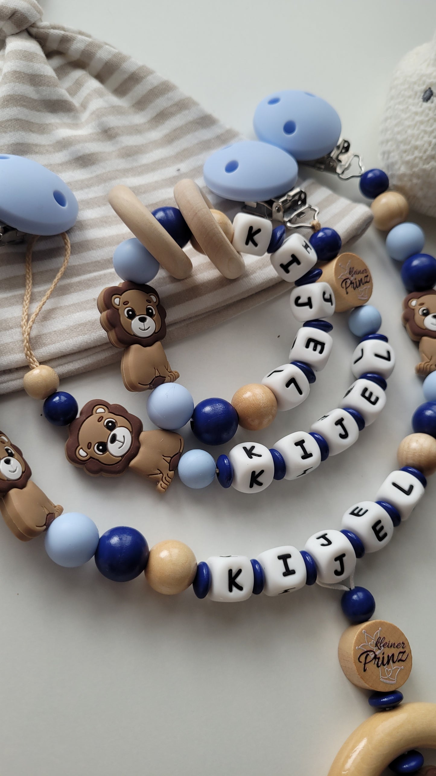 Schnullerkette Kinderwagenkette Greifling Löwe blau dunkelblau holz