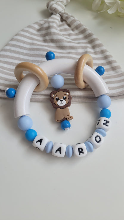 3tlg.Set Schnullerkette Kinderwagenkette & Greifring mit Namen Löwe blau
