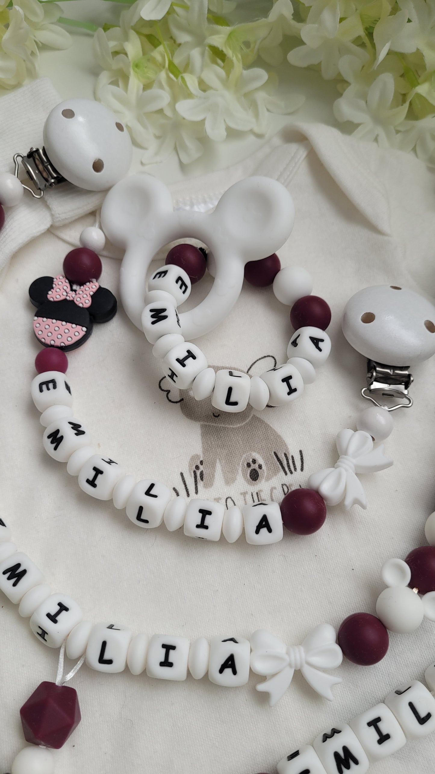 4 tlg Set Mädchentraum! Minnie Maus bordaux Schnullerkette Kinderwagenkette Greifring & Schlüsselanhänger personalisiert