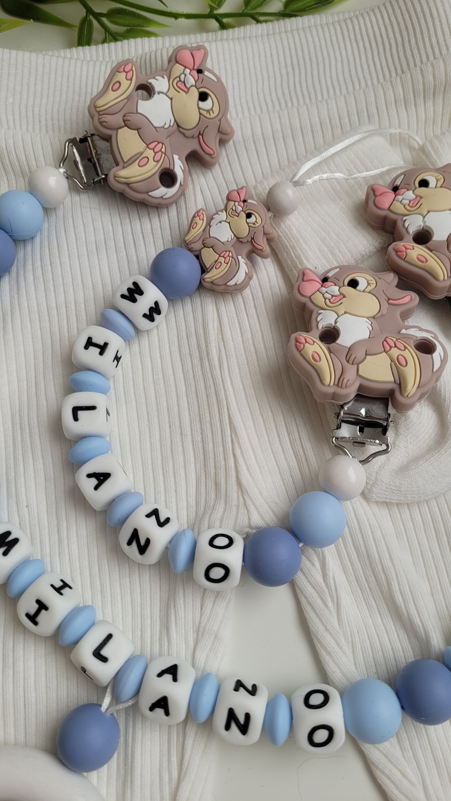 Kinderwagenkette & Schnullerkette mit Namen *Hase * blau