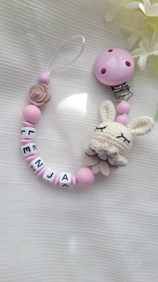 Schnullerkette mit Namen für Mädchen Hase gehäkelt rosa