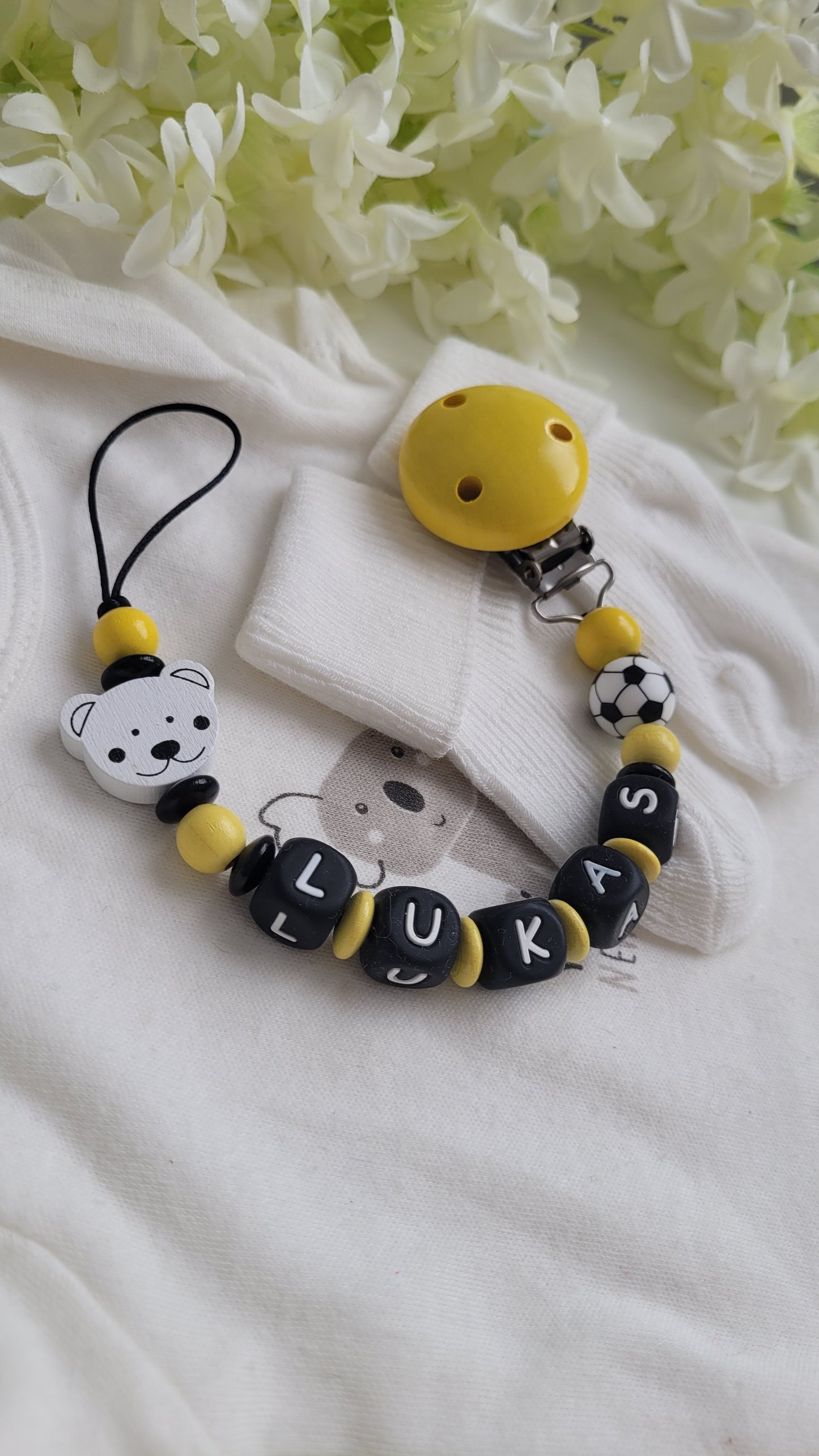 Schnullerkette mit Namen für Jungen Fussball Schwarz gelb