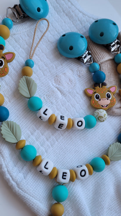 Kinderwagenkette & Schnullerkette mit Namen Giraffe türkis