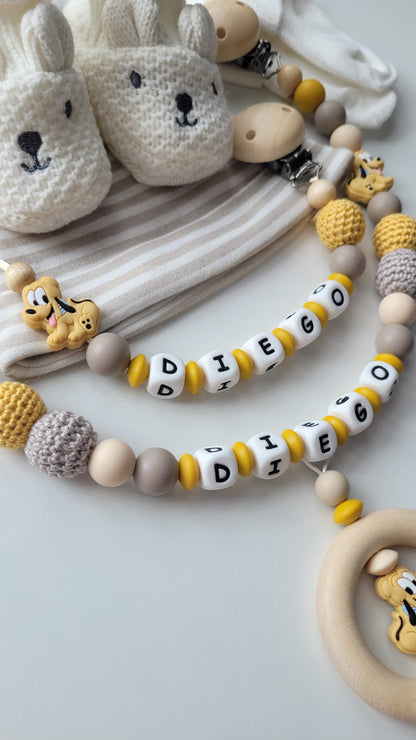 Kinderwagenkette & Schnullerkette mit Namen für Jungen Hund beige graubraun gelb