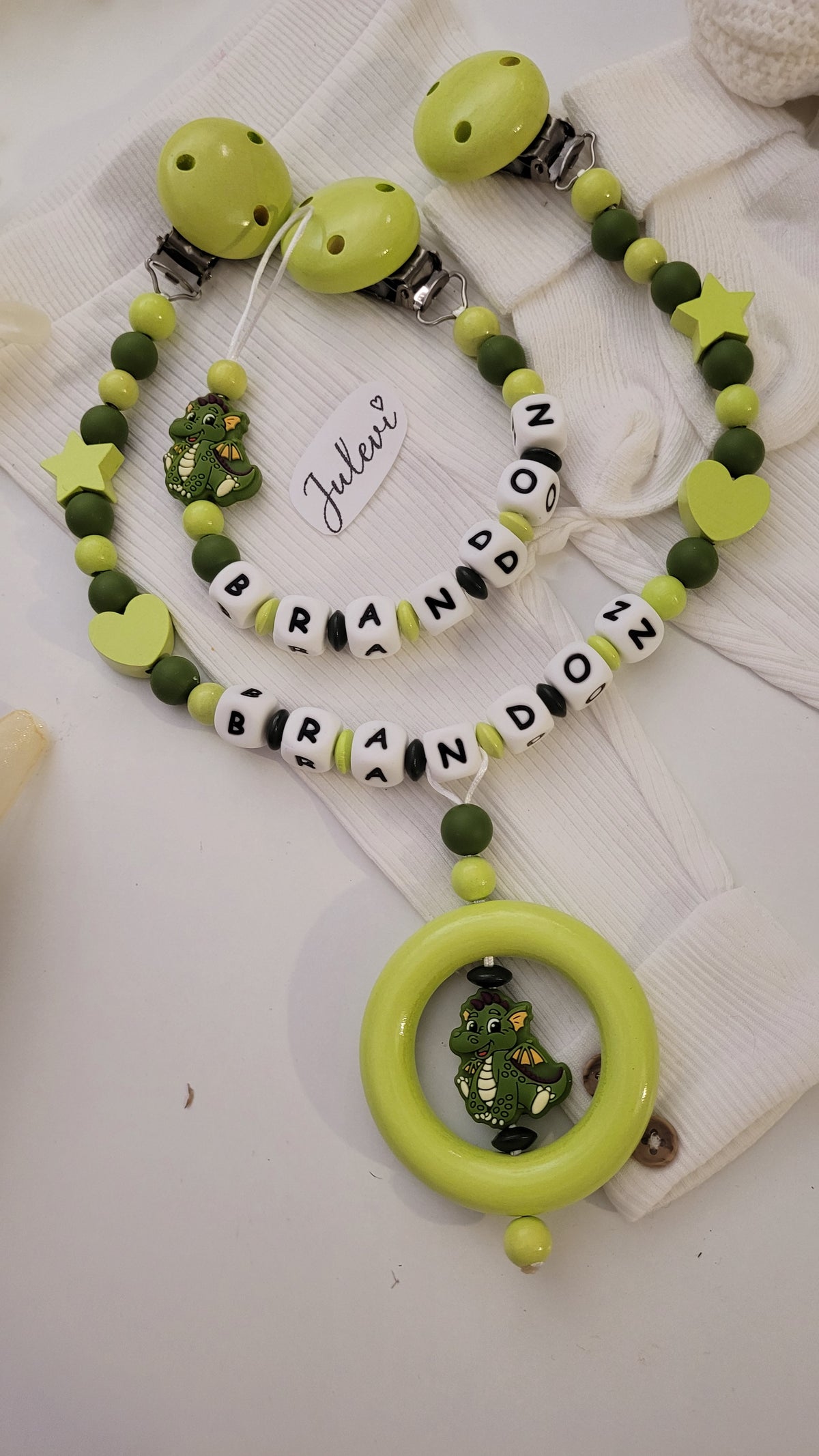 Kinderwagenkette & Schnullerkette mit Namen Drache grün