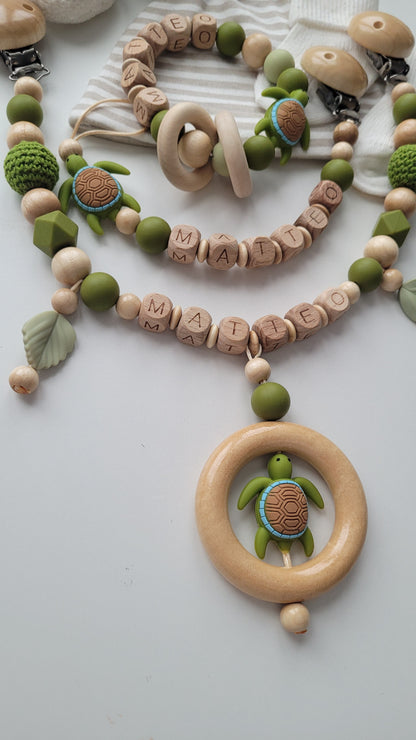 Schnullerkette Kinderwagenkette & Beissring mit Namen Schildkröte holz grün