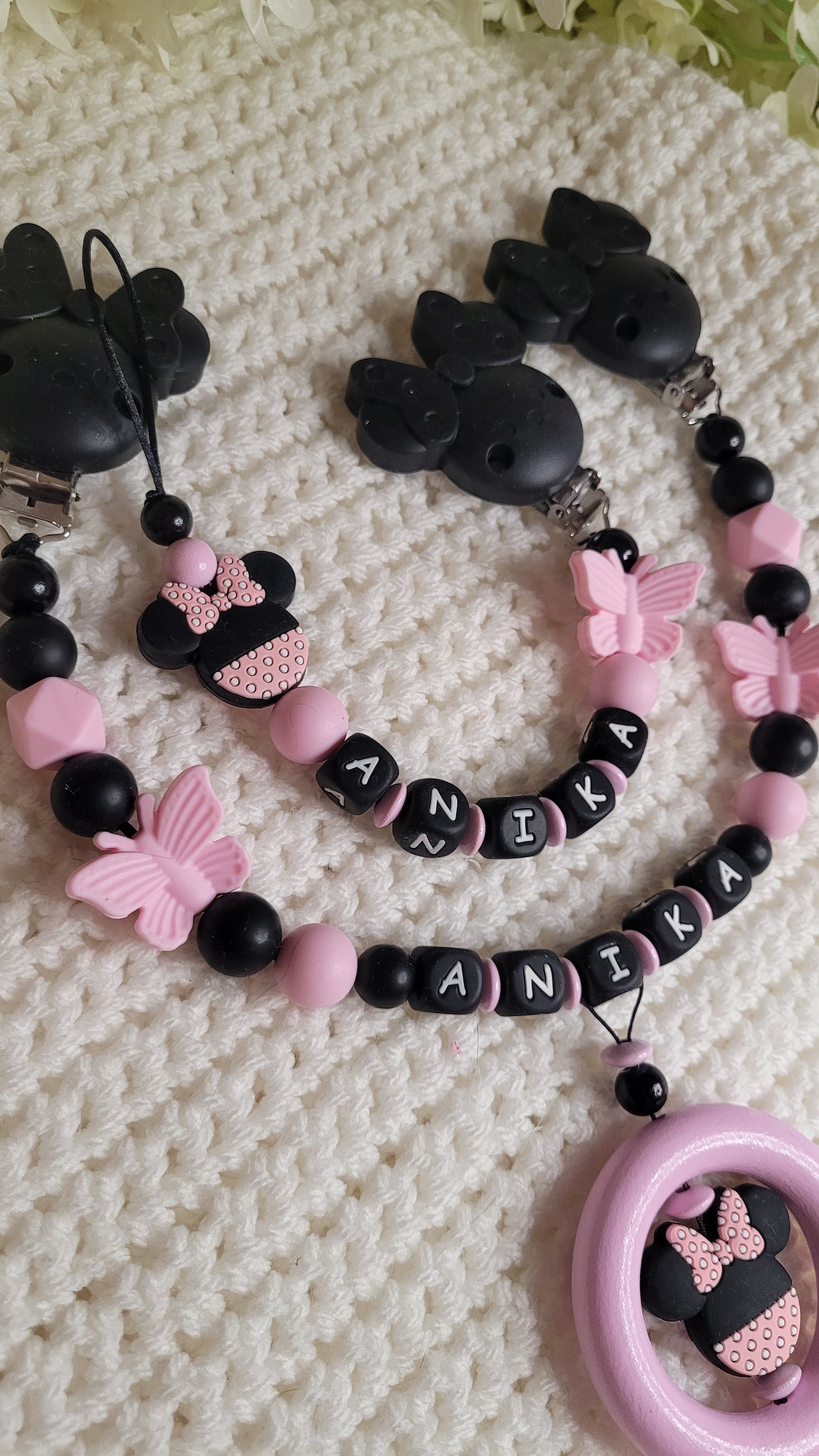 Kinderwagenkette & Schnullerkette mit Namen Minnie Rose Black