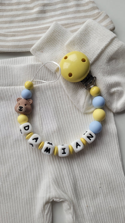Schnullerkette mit Namen für Jungen Bärchen hellgelb hellblau