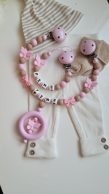Kinderwagenkette & Schnullerkette mit Namen Schmetterling rosa taupe