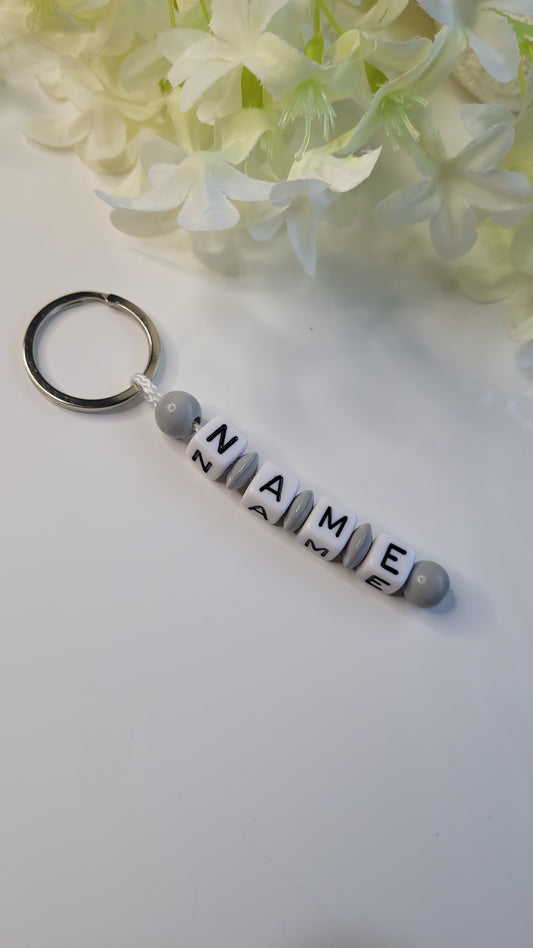 Schlüsselanhänger mit Namen grau hell