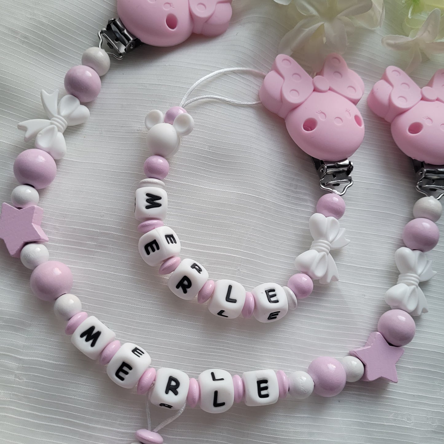Kinderwagenkette & Schnullerkette mit Namen für Mädchen Maus rosa
