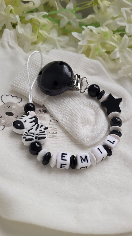 Schnullerkette mit  Namen Jungen Zebra  schwarz weiss