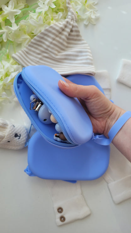 Tasche für Schnuller, Schnullerketten und Kinderwagenketten blau