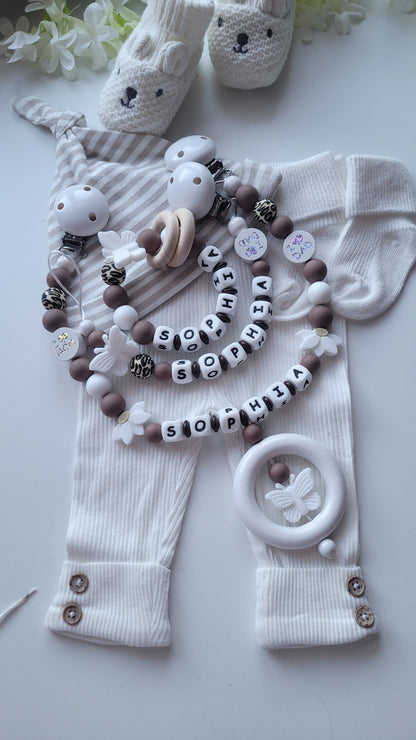 3er Set Schnullerkette Kinderwagenkette & Beissring mit Namen  Schmetterlinge leo weiss braun