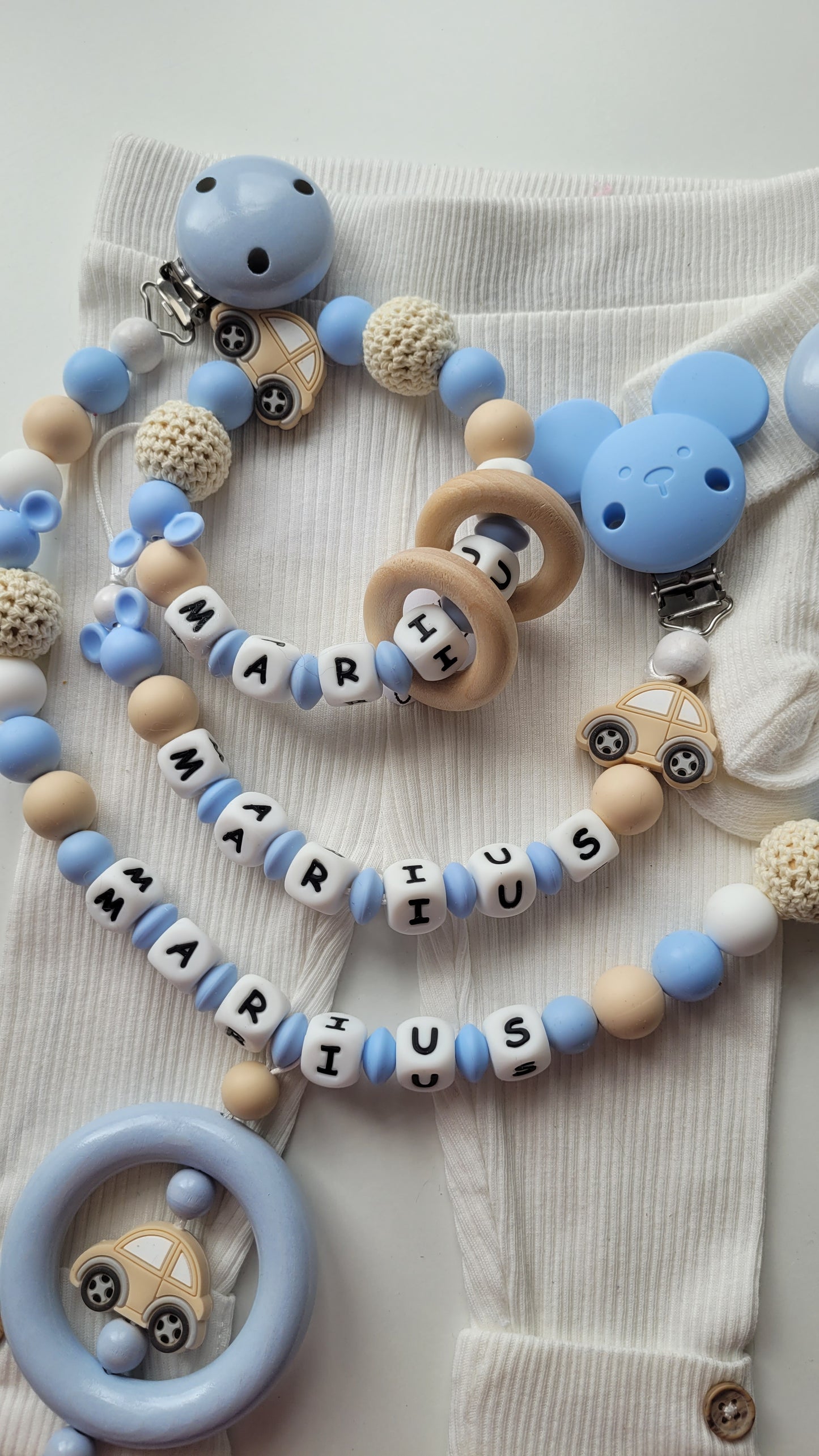 3er Set Schnullerkette Kinderwagenkette & Greifring mit Namen Auto Maus babyblau