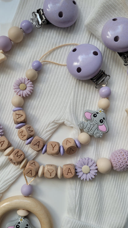 Kinderwagenkette & Schnullerkette mit Namen Elefant flieder Blümchen