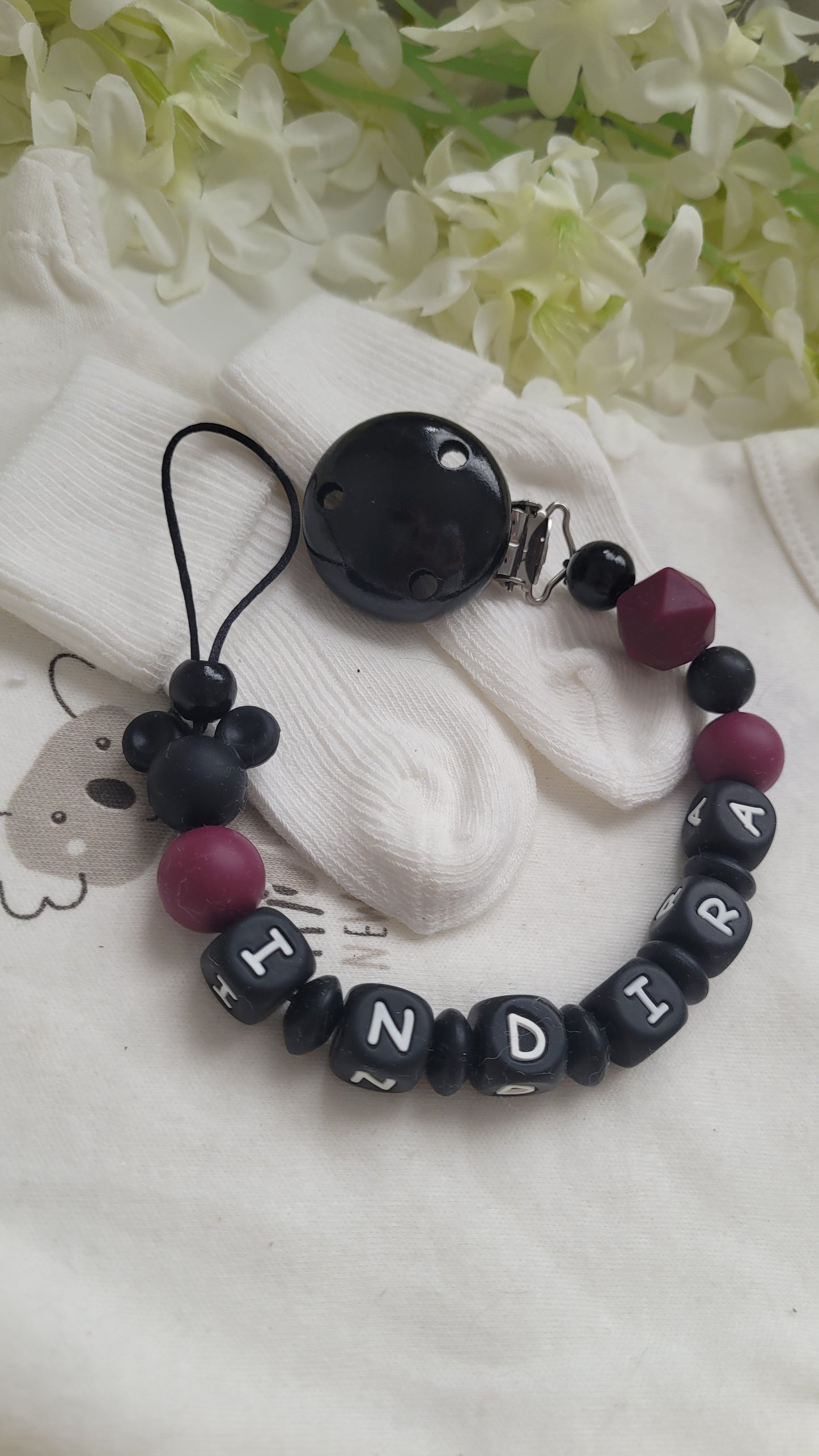 Schnullerkette mit Namen für Mädchen Maus weinrot schwarz