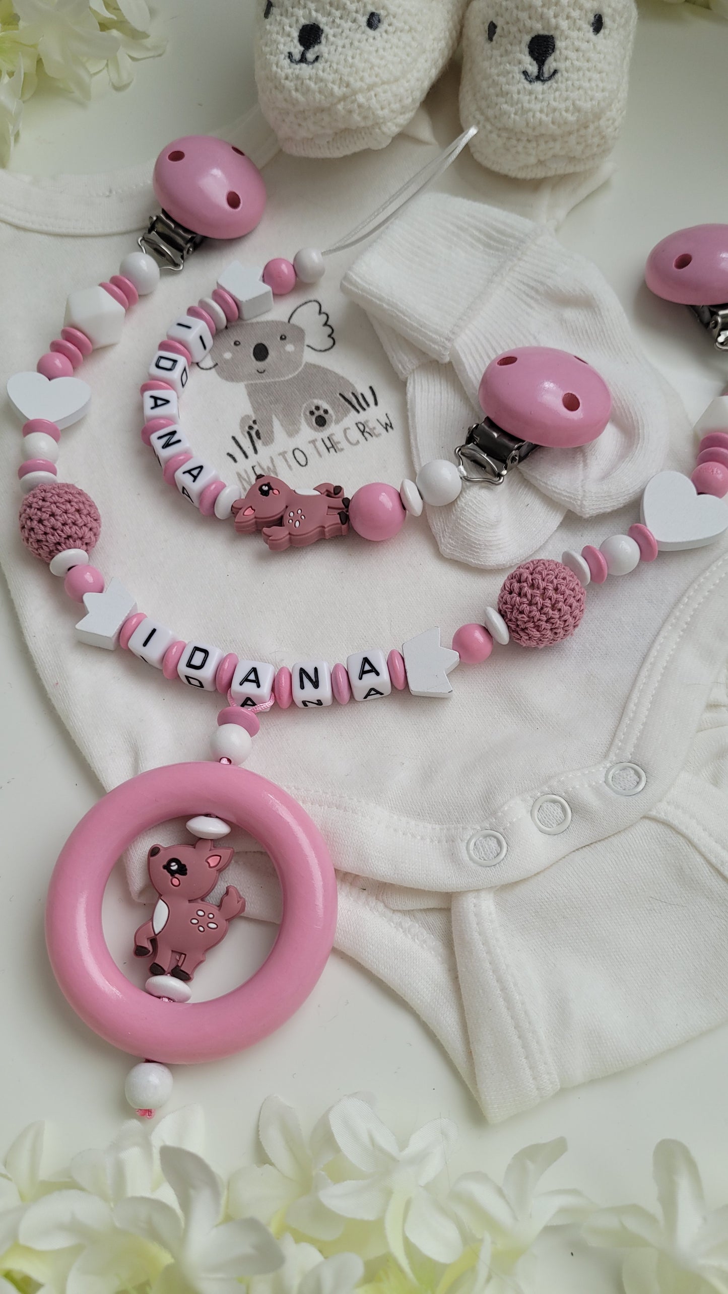 Kinderwagenkette & Schnullerkette mit Namen für Mädchen Rehkitz rosa