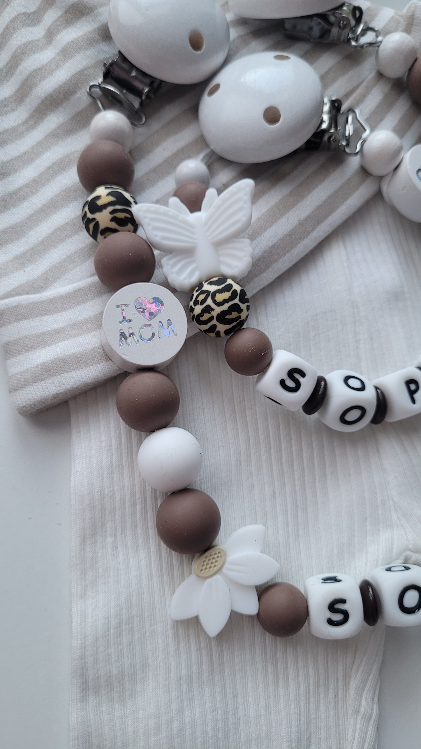 3er Set Schnullerkette Kinderwagenkette & Beissring mit Namen  Schmetterlinge leo weiss braun