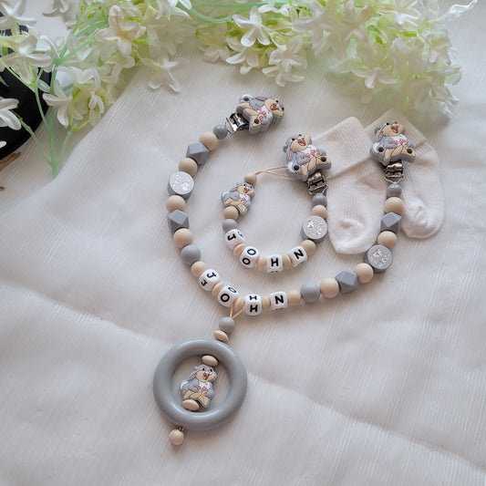Kinderwagenkette & Schnullerkette mit Namen Hase grau beige silikon