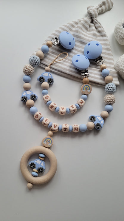 Schnullerkette Kinderwagenkette & Greifring mit Namen Auto Regenbogen babyblau holz