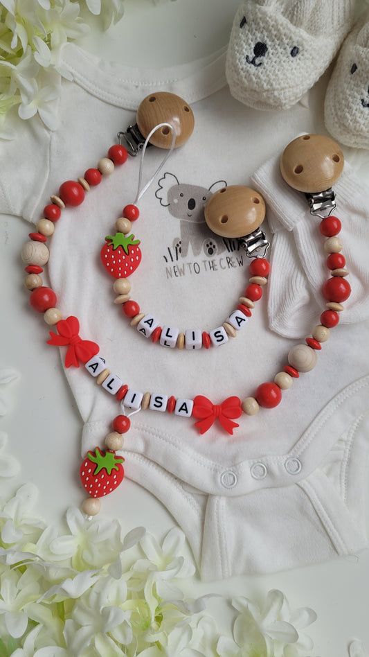 Kinderwagenkette & Schnullerkette mit Namen Erdbeertraum rot holz