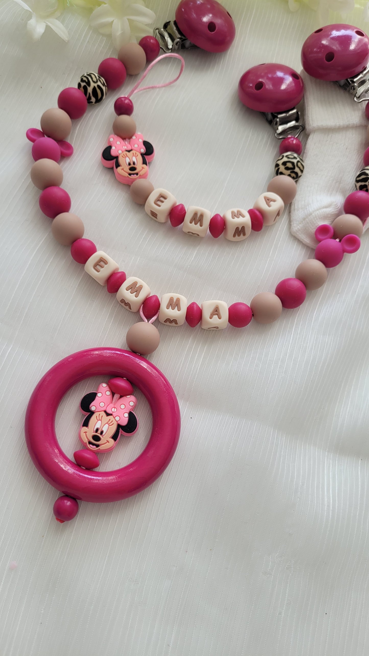 Kinderwagenkette & Schnullerkette mit Namen für Mädchen Maus pink sand
