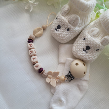 Schnullerkette mit Namen für Mädchen Schmetterling & Blatt Creme beige braun bordaux