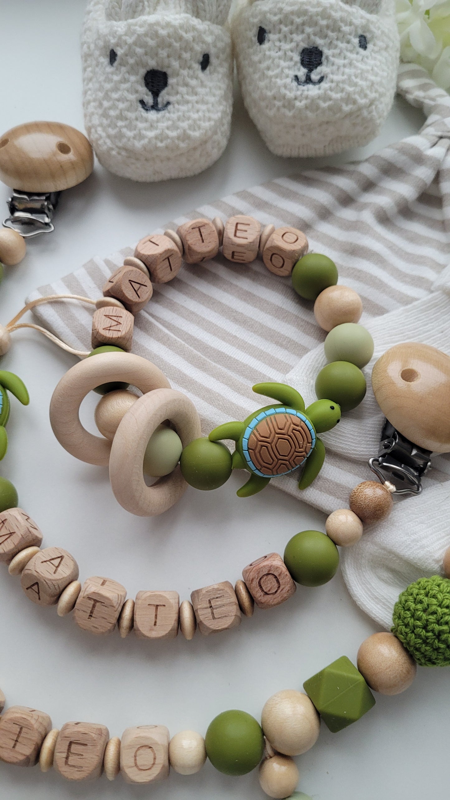 Schnullerkette Kinderwagenkette & Beissring mit Namen Schildkröte holz grün