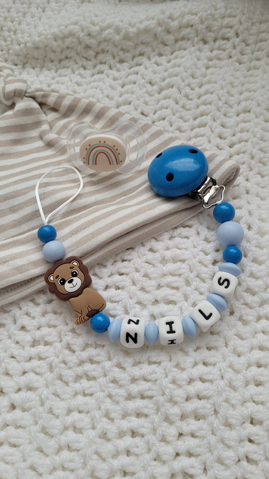 Schnullerkette mit Namen für Jungen Löwe hellblau