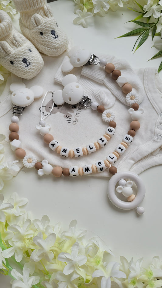 Kinderwagenkette & Schnullerkette mit Namen für Mädchen Maus beige braun