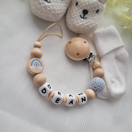 Schnullerkette mit Namen für Mädchen und Jungen Herz & Häkelperle  softblau holz