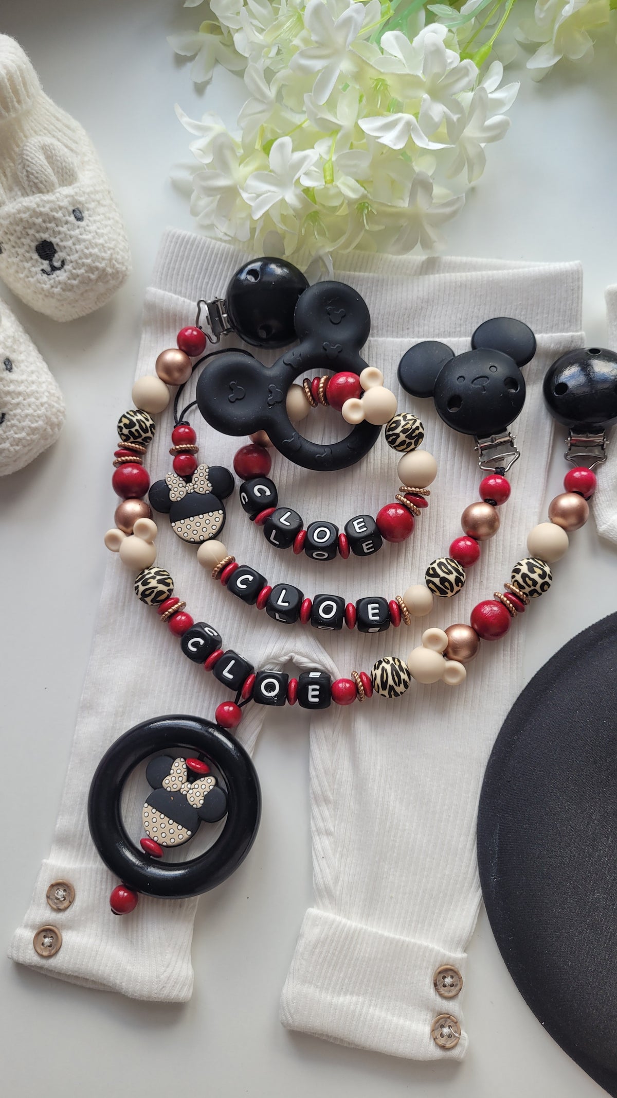 3er Set Kinderwagenkette & Schnullerkette mit Namen + Greifring Maus weinrot  rosegold
