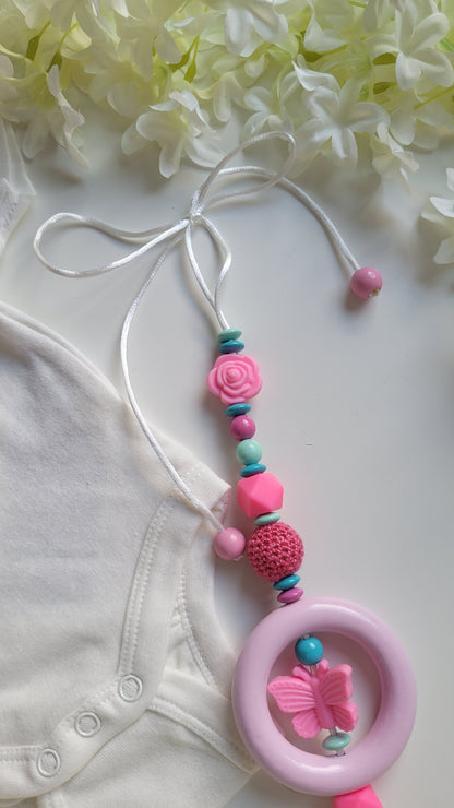 Spielanhänger für Maxicosi & Wiege Schmetterling Rosen türkis mint pink